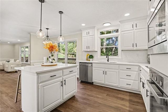 1419 Dunsford Circle, Suwanee, GA 30024