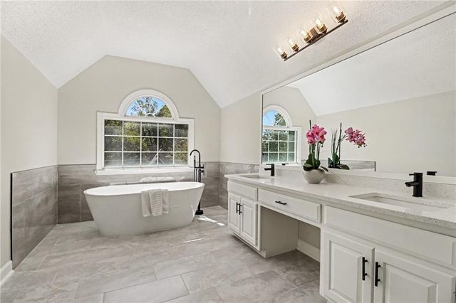 1419 Dunsford Circle, Suwanee, GA 30024