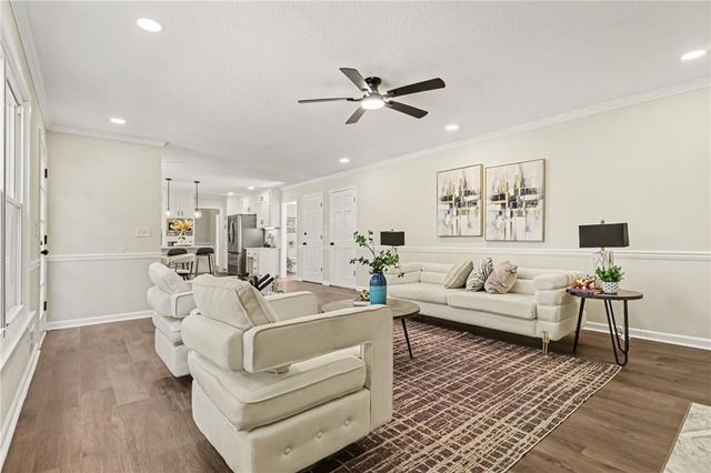 1419 Dunsford Circle, Suwanee, GA 30024