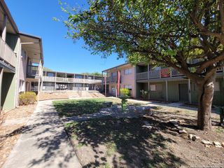 516 Gentleman Rd Apt 5, Balcones Heights, TX 78201