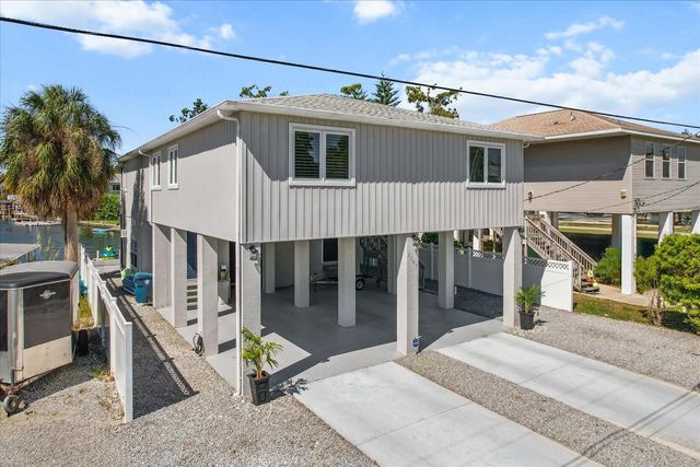 7305 TROPICAL DRIVE, Weeki Wachee, FL 34607