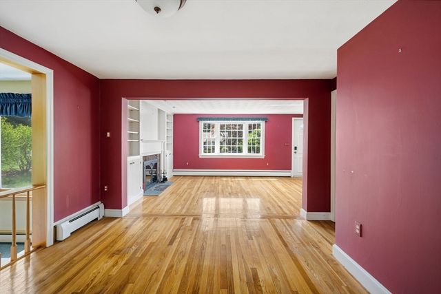 40 Bell Rd, Weymouth, MA 02188