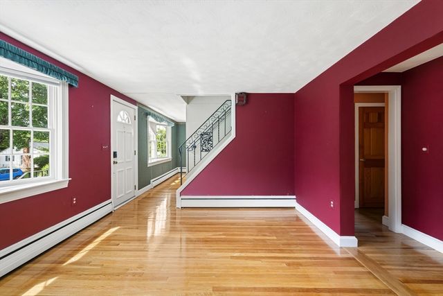 40 Bell Rd, Weymouth, MA 02188