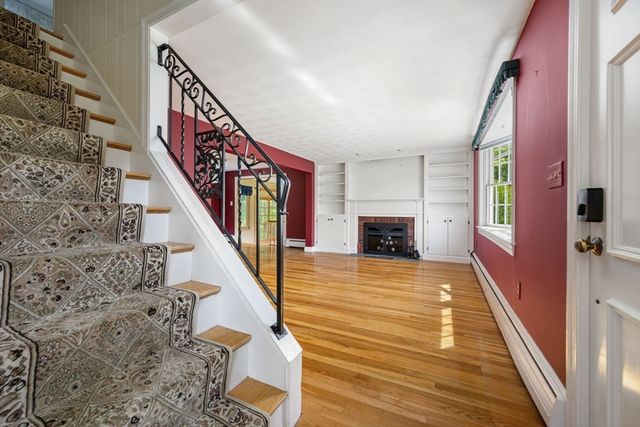 40 Bell Rd, Weymouth, MA 02188