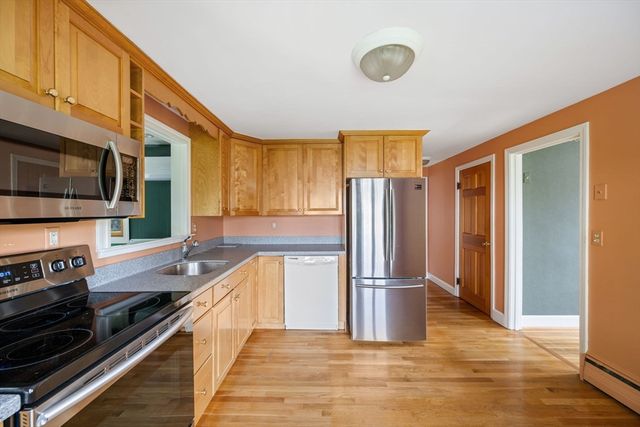 40 Bell Rd, Weymouth, MA 02188