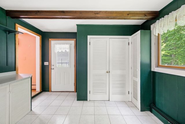 40 Bell Rd, Weymouth, MA 02188