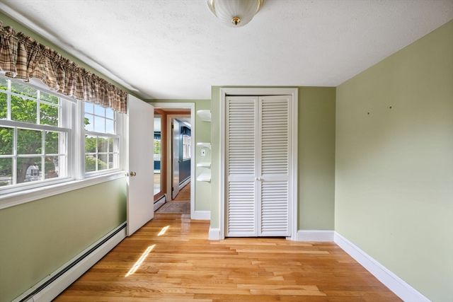 40 Bell Rd, Weymouth, MA 02188