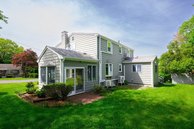 40 Bell Rd, Weymouth, MA 02188