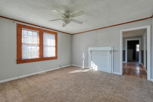 92 North St, Duncan, SC 29334