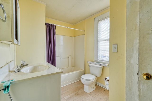 92 North St, Duncan, SC 29334