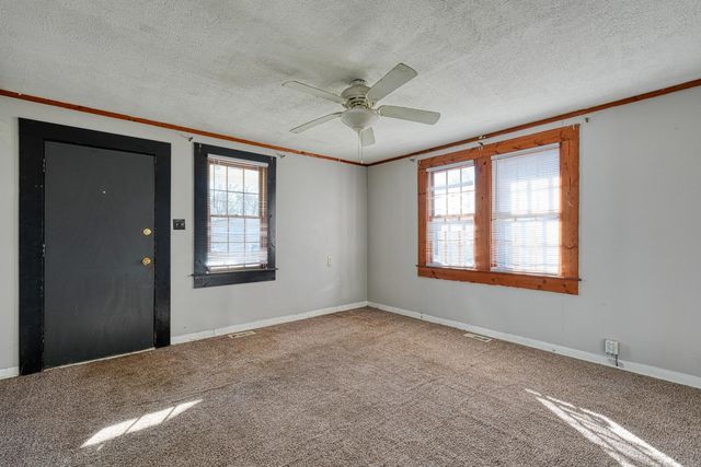 92 North St, Duncan, SC 29334