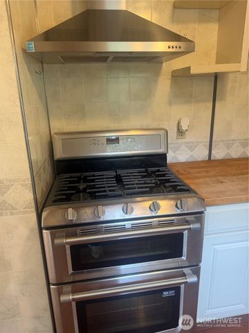 15122 S 42nd Ave, Tukwila, WA 98188