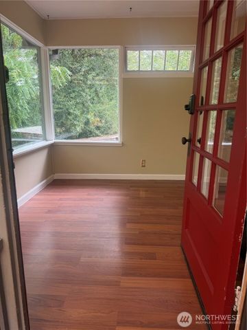 15122 S 42nd Ave, Tukwila, WA 98188