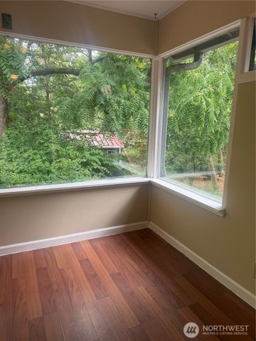 15122 S 42nd Ave, Tukwila, WA 98188