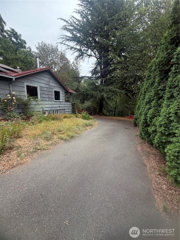 15122 S 42nd Ave, Tukwila, WA 98188