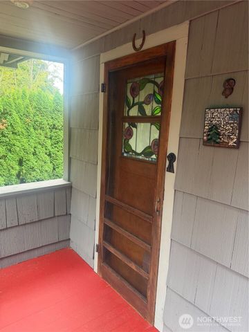 15122 S 42nd Ave, Tukwila, WA 98188