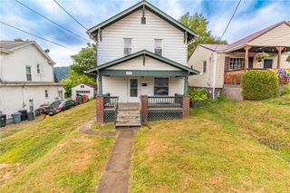 349 Orchard St, Springdale Boro, PA 15144