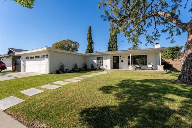 2835 Portola, Costa Mesa, CA 92626