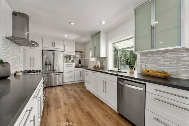 2835 Portola, Costa Mesa, CA 92626