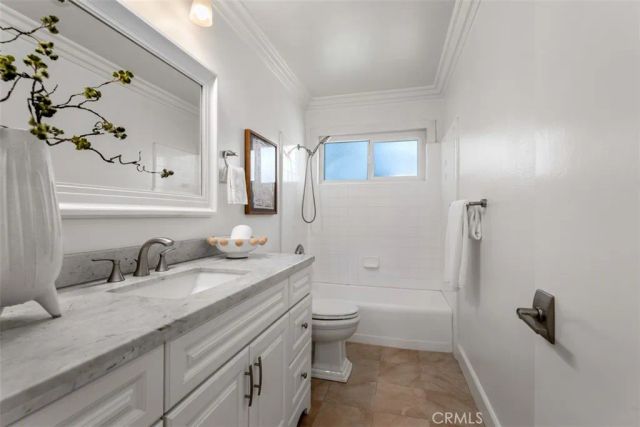 2835 Portola, Costa Mesa, CA 92626