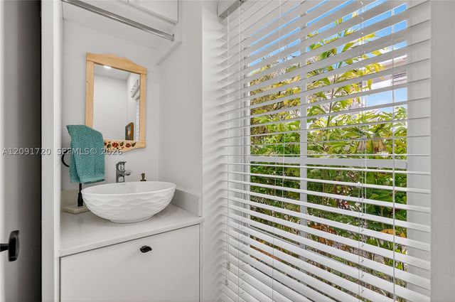 1109 Almeria Ave, Coral Gables, FL 33134