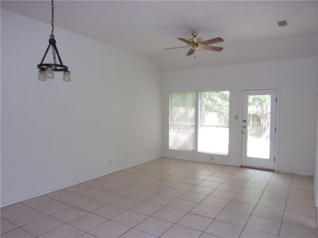 1227 Armadillo RD B, Austin, TX 78745