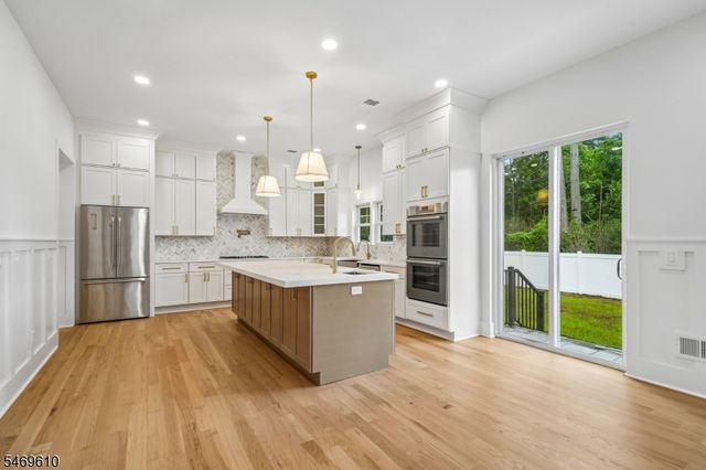 43 Crescent Dr, Morris Twp., NJ 07960