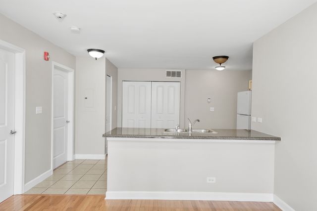 3423 Ridgeland Avenue 203, Berwyn, IL 60402