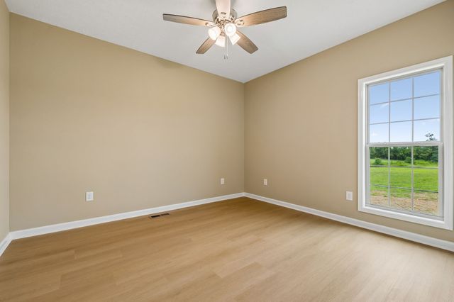 175 Cheney Ln, Lafayette, TN 37083