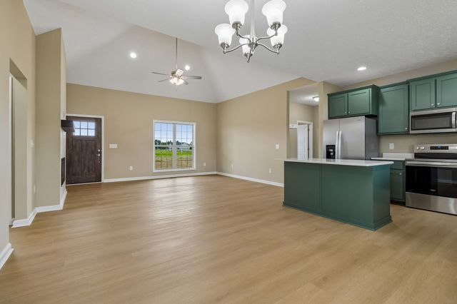 175 Cheney Ln, Lafayette, TN 37083
