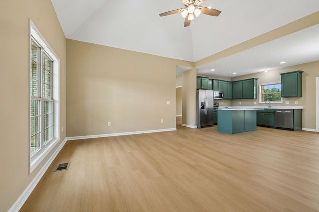 175 Cheney Ln, Lafayette, TN 37083