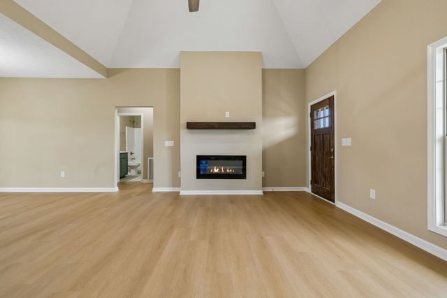 175 Cheney Ln, Lafayette, TN 37083