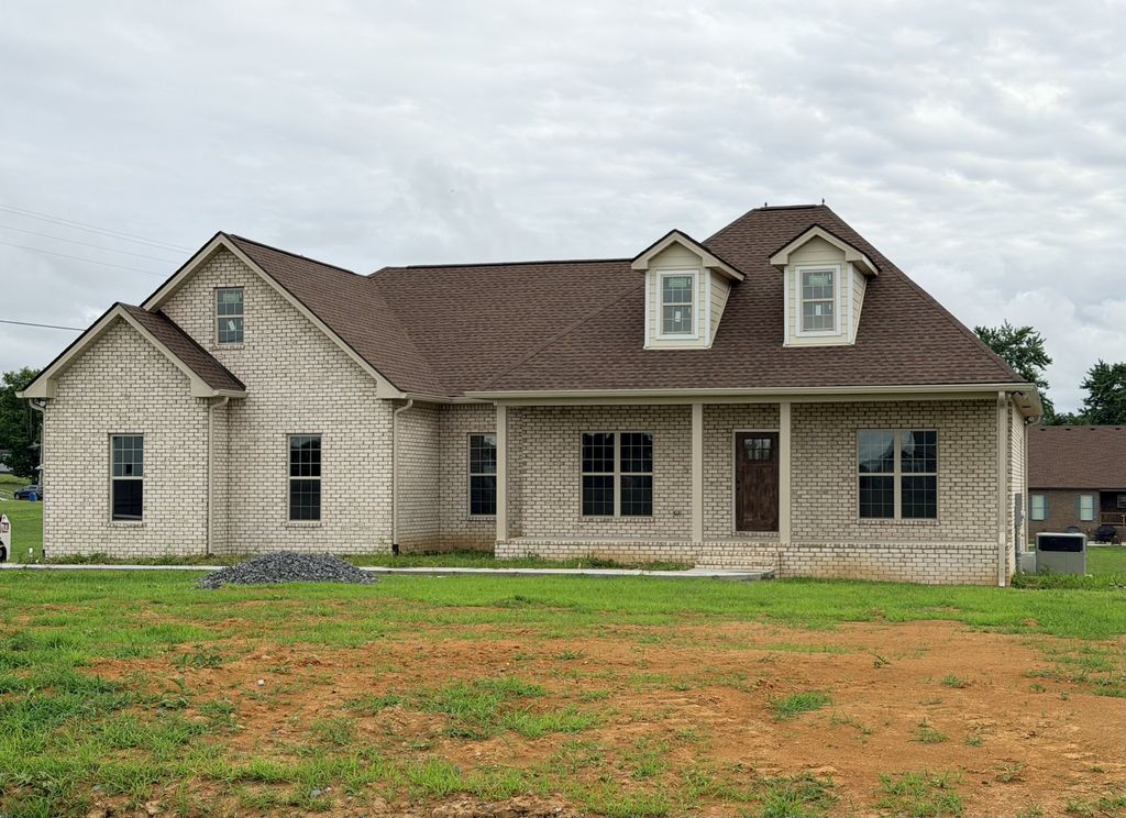 175 Cheney Ln, Lafayette, TN 37083
