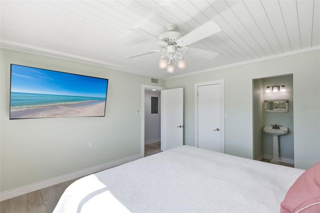 765 JOHN RINGLING BOULEVARD 23, Sarasota, FL 34236