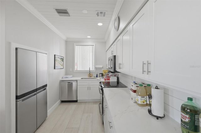 765 JOHN RINGLING BOULEVARD 23, Sarasota, FL 34236