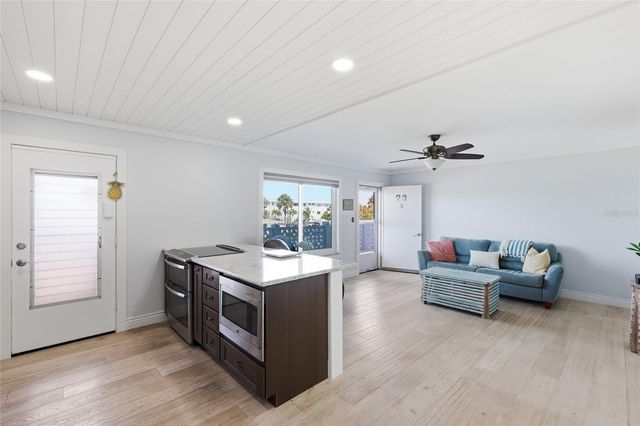 765 JOHN RINGLING BOULEVARD 23, Sarasota, FL 34236