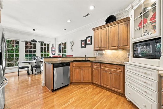 355 Brookton Drive, Clemmons, NC 27012