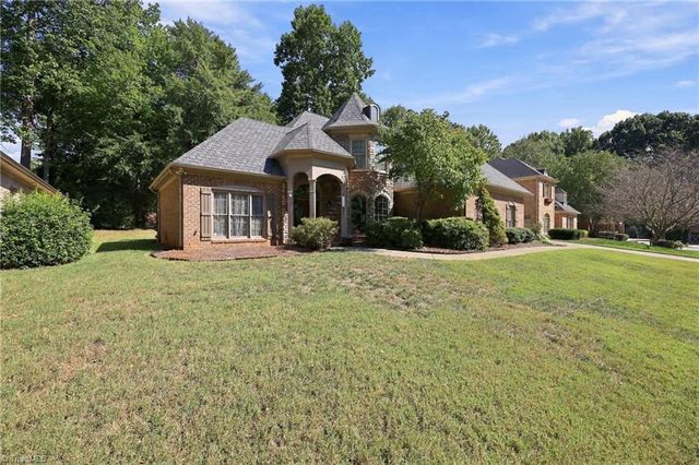 355 Brookton Drive, Clemmons, NC 27012