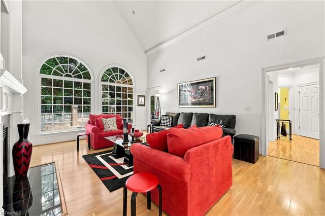 355 Brookton Drive, Clemmons, NC 27012