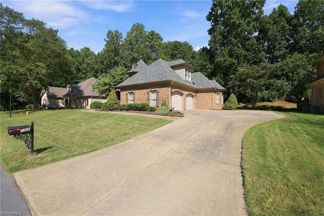 355 Brookton Drive, Clemmons, NC 27012