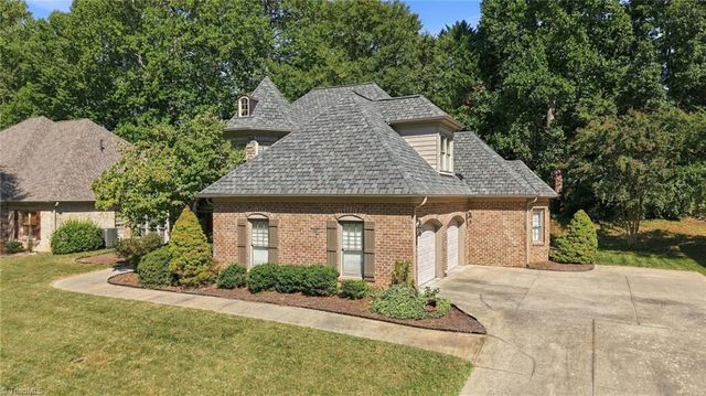 355 Brookton Drive, Clemmons, NC 27012
