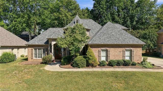 355 Brookton Drive, Clemmons, NC 27012