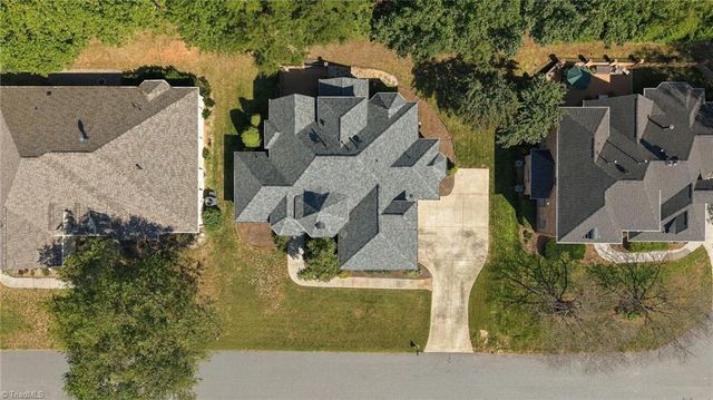 355 Brookton Drive, Clemmons, NC 27012