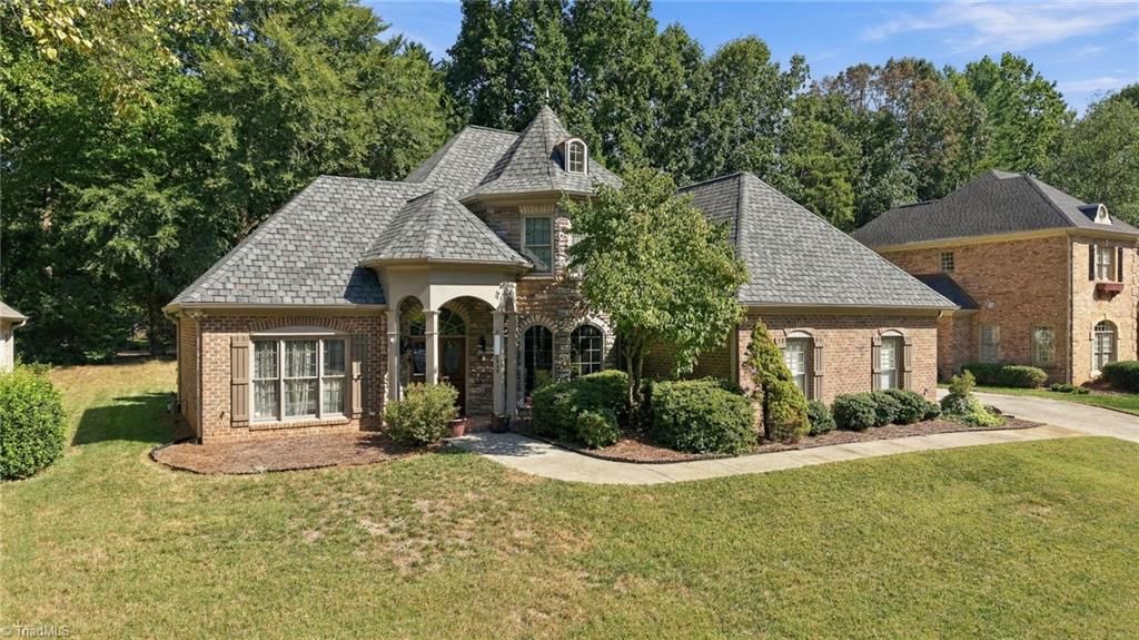 355 Brookton Drive, Clemmons, NC 27012