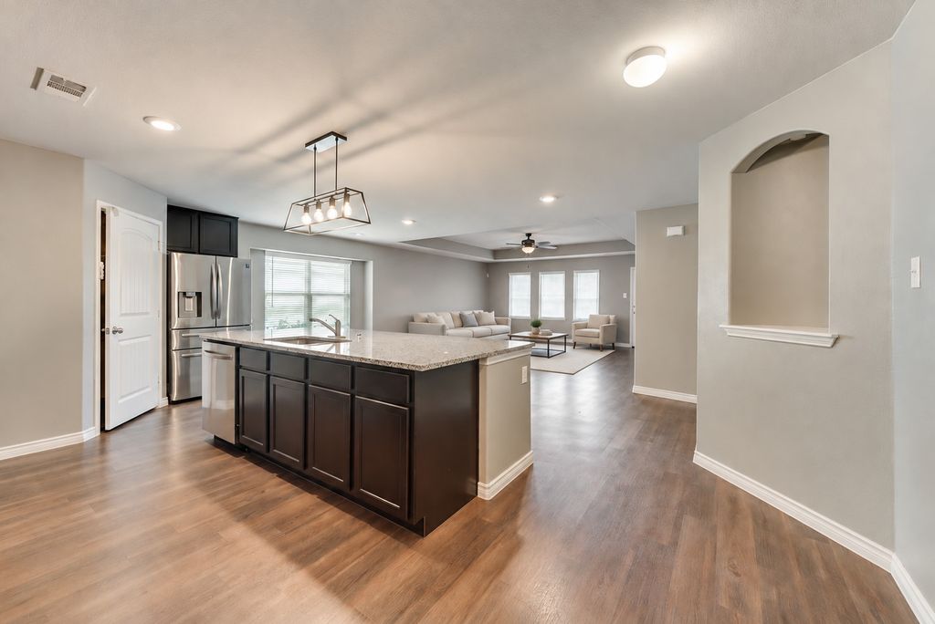 1429 Tall Pine Way, Fort Worth, TX 76112 — photo 4