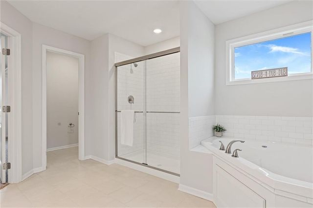 8969 NE 99th Street, Kansas City, MO 64157