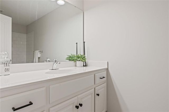 8969 NE 99th Street, Kansas City, MO 64157