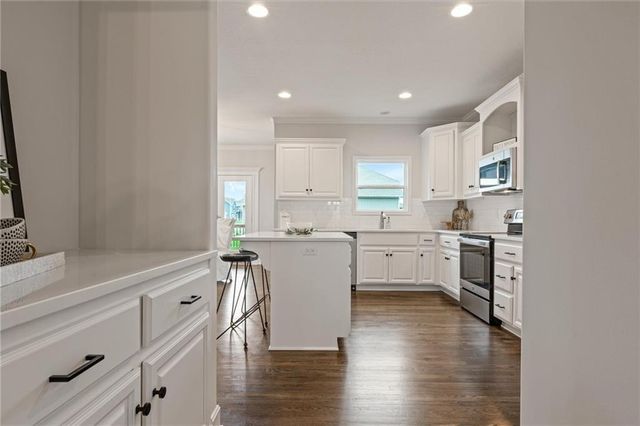 8969 NE 99th Street, Kansas City, MO 64157