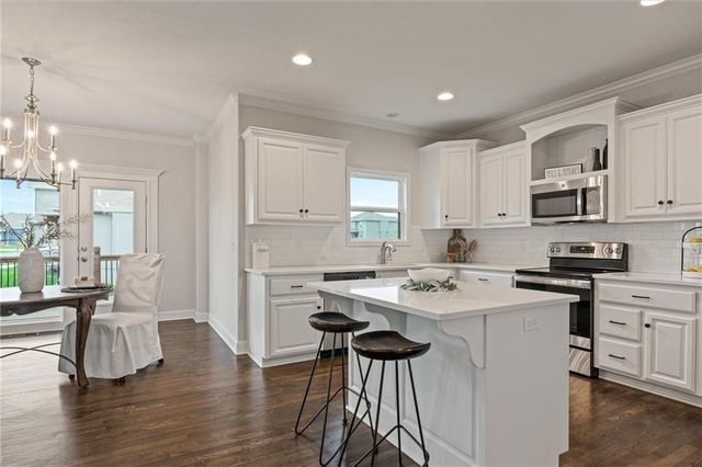 8969 NE 99th Street, Kansas City, MO 64157