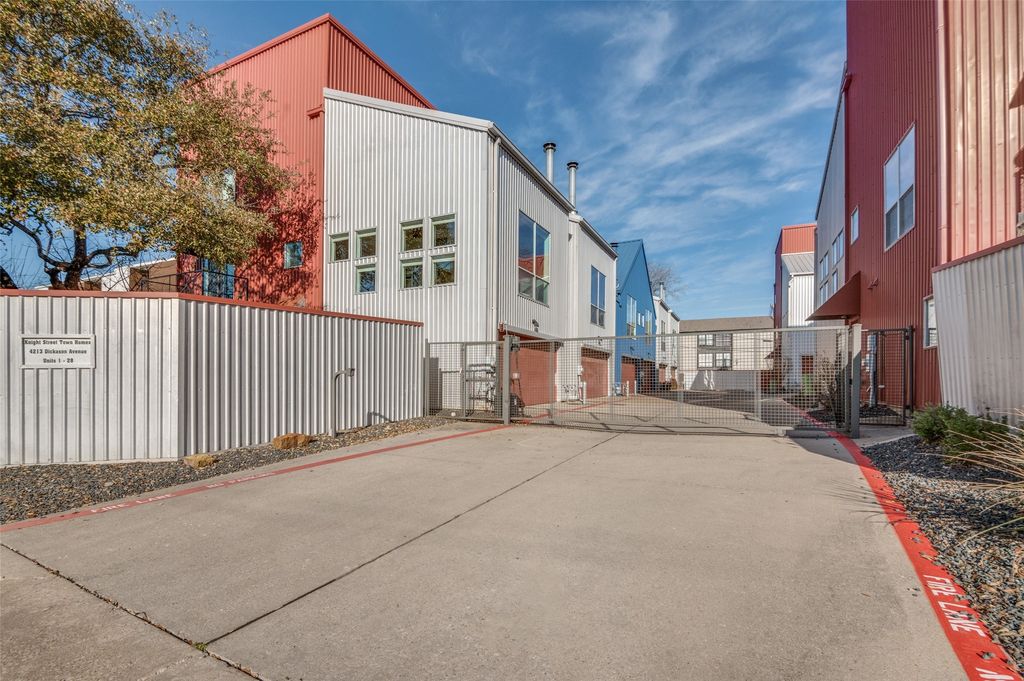 4213 Dickason Avenue 13, Dallas, TX 75219